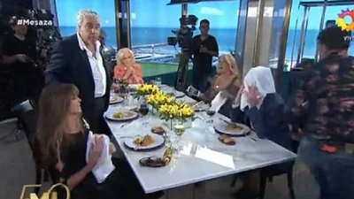 Las desopilantes burlas de Coco Sily y Martín Bossi a Andahazi en plena "mesaza" de Legrand Las desopilantes burlas de Coco Sily y Martín Bossi a Andahazi en plena "mesaza" de Legrand