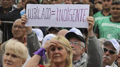 Reforma previsional: los jubilados perdieron $53 mil millones en un año Reforma previsional: los jubilados perdieron $53 mil millones en un año