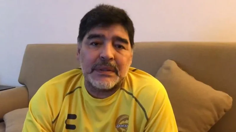 Finalmente, Diego Maradona continuará como DT de los Dorados de Sinaloa