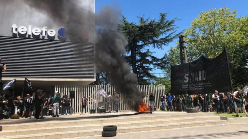 El Gobierno dictó la conciliación obligatoria y se retrotraen los despidos en Telefe