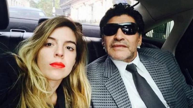 Le dieron el alta a Diego Maradona y Dalma llevó tranquilidad en las redes