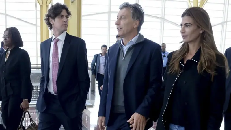Lousteau dice que es distinto al PRO, pero le reclama una interna a Macri