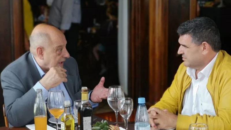 Elecciones 2019: Carlos Arroyo recibió a Alfredo Olmedo en Mar del Plata