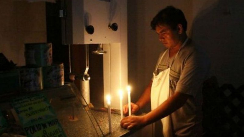 Tarifazo en la luz: a pesar de los aumentos, aumentaron los cortes