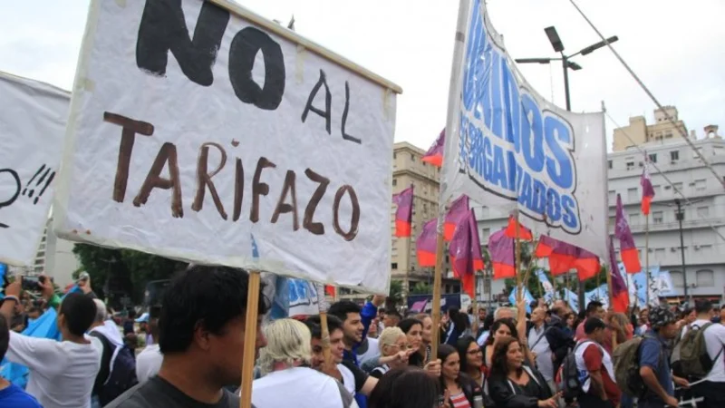 Aumento de tarifas: masiva movilización en contra del tarifazo de Macri