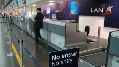 Paro de controladores aéreos por el despido de una trabajadora que denunció acoso Paro de controladores aéreos por el despido de una trabajadora que denunció acoso