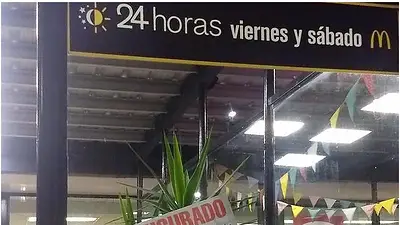 Clausuran un local de Mc Donald's por presencia de ratas y cucarachas Clausuran un local de Mc Donald's por presencia de ratas y cucarachas