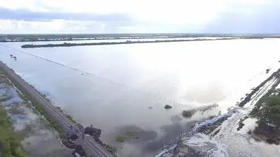 Las inundaciones dejarán pérdidas por más de U$S 2.000 millones Las inundaciones dejarán pérdidas por más de U$S 2.000 millones