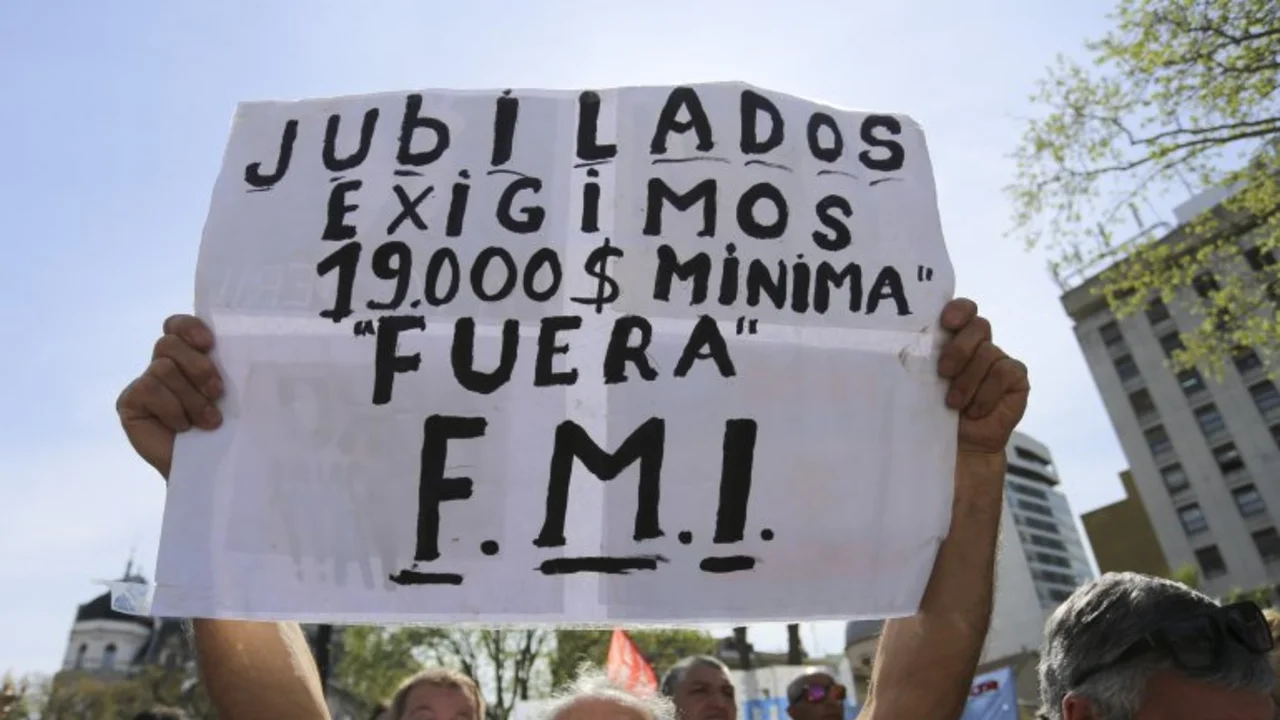 El FMI sugiere menos jubilaciones y aumentar la edad jubilatoria