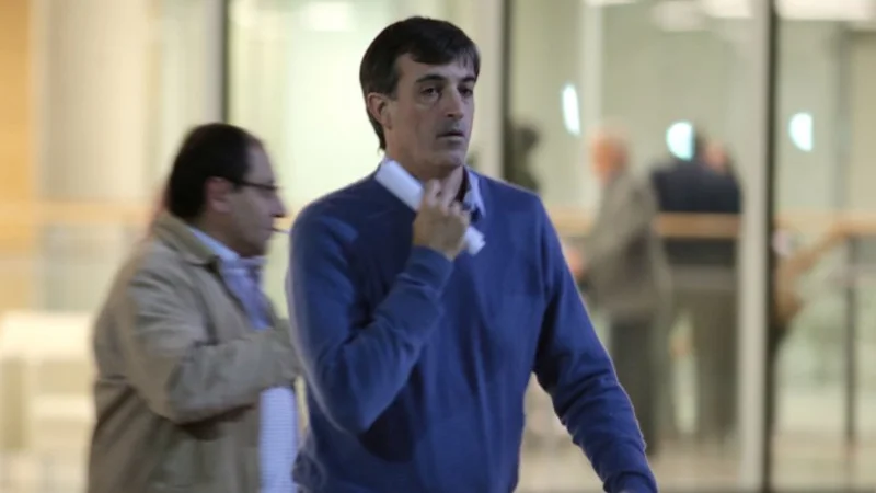 Escracharon a Esteban Bullrich en medio de una entrevista: "Dejen de hacer mierda todo"