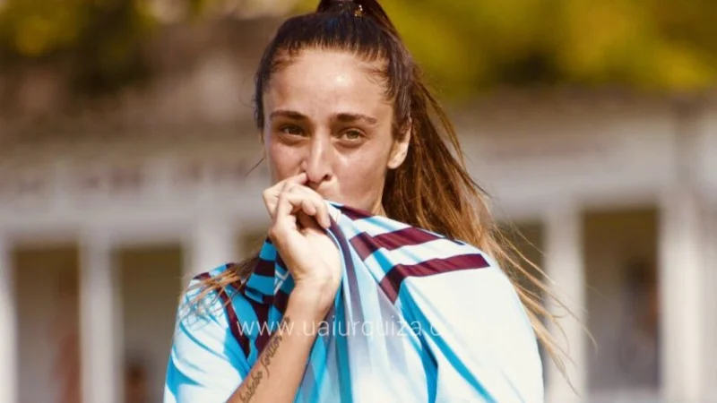 Despidieron a una jugadora de fútbol de UAI Urquiza y denuncian discriminación de género