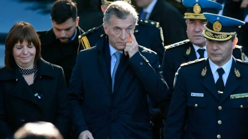 Sin causa justa, Bullrich aplicó el derecho de admisión a 137 hinchas de Colón