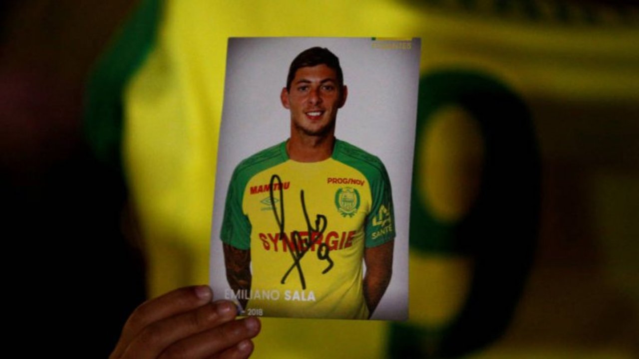 Emiliano Sala: suspenden definitivamente la búsqueda del jugador argentino