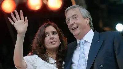 Insólito: denunciaron a Néstor Kirchner a más de 8 años de su muerte Insólito: denunciaron a Néstor Kirchner a más de 8 años de su muerte