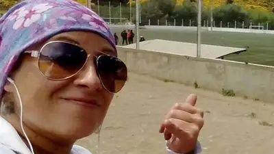 Femicidio: asesinaron a una mujer frente a la Catedral de Bariloche Femicidio: asesinaron a una mujer frente a la Catedral de Bariloche