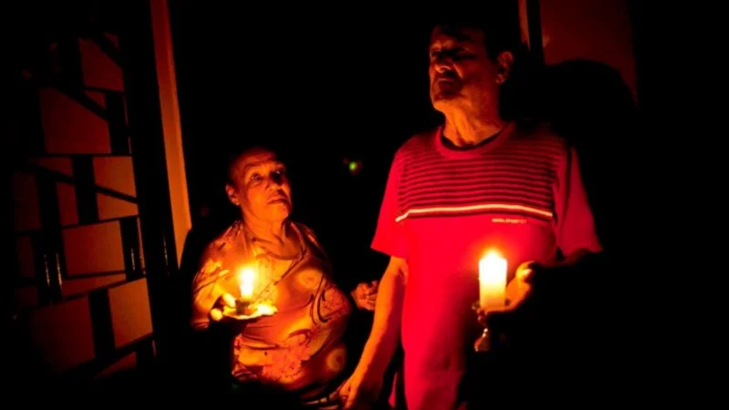 A pesar de que bajó la temperatura todavía continúan más de 20 mil usuarios sin luz