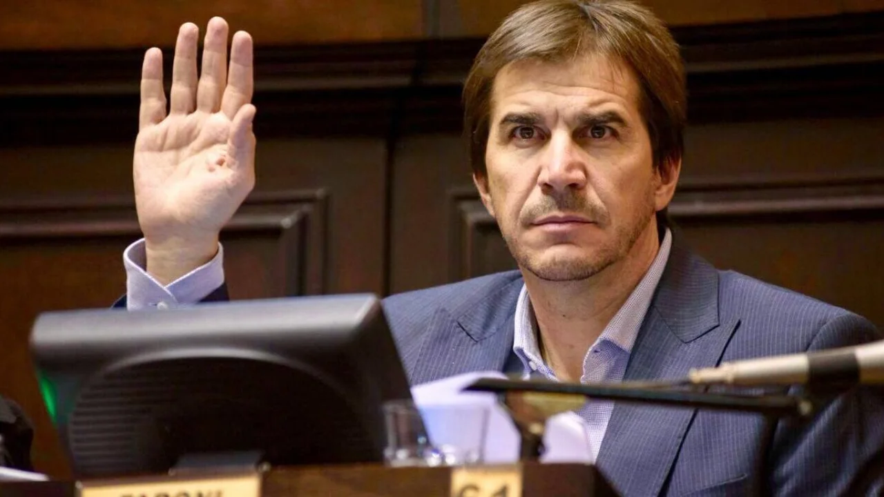 Moria Casán, Nacha Guevara, Facundo Arana y Luciano Castro: cuáles son las obras de teatro que produce Javier Faroni, nuevo director en Aerolíneas Argentinas