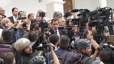 Venezuela: Juan Guaidó ingresó a la Asamblea Nacional tras incidentes con la Policía Venezuela: Juan Guaidó ingresó a la Asamblea Nacional tras incidentes con la Policía