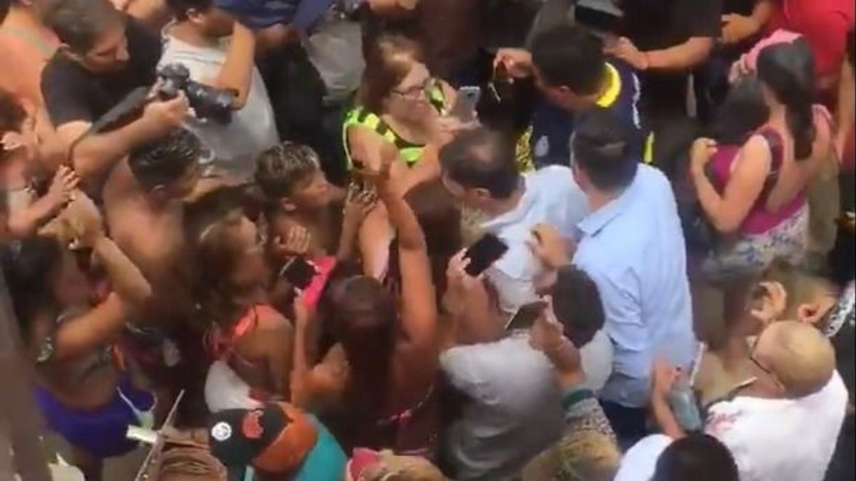 Video: el efusivo recibimiento a Axel Kicillof en San Bernardo | El Destape