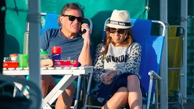 Luego de su viaje por Europa, María Eugenia Vidal llegó a Pinamar junto a Quique Sacco Luego de su viaje por Europa, María Eugenia Vidal llegó a Pinamar junto a Quique Sacco