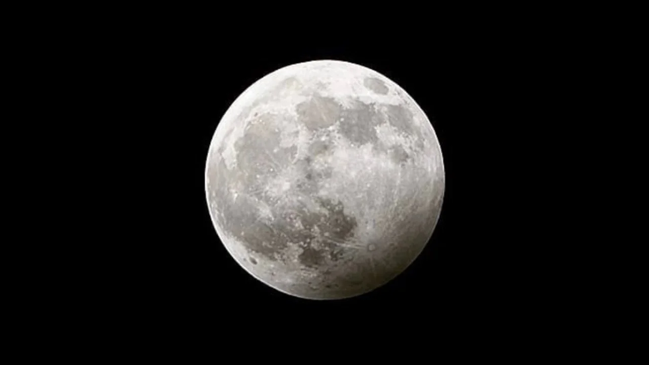Este viernes se observará la primera luna llena del año 2020