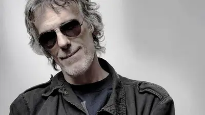 Spinetta eterno: sale a la luz Ya no mires atrás, un álbum póstumo con 7 temas inéditos Spinetta eterno: sale a la luz Ya no mires atrás, un álbum póstumo con 7 temas inéditos