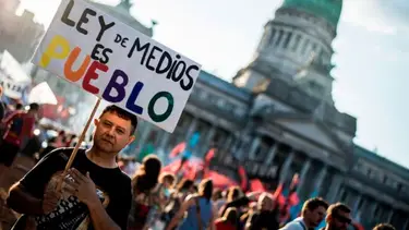 Hacia una democracia comunicacional