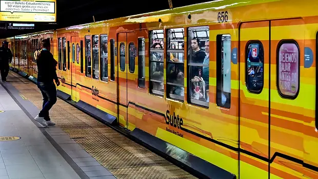 Denuncian por falsificación de análisis afecta a Metrovías | Asbesto en el subte