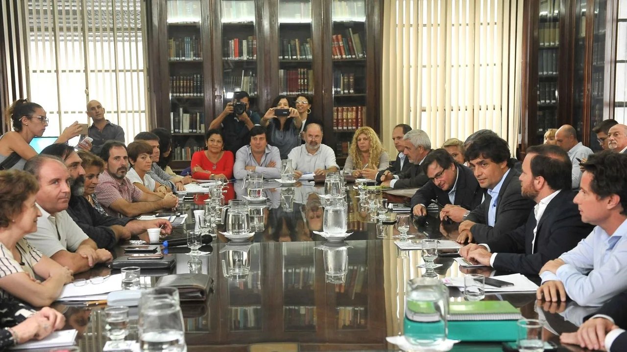 Con un decreto, el Gobierno nacional oficializó la vuelta de la paritaria nacional docente 