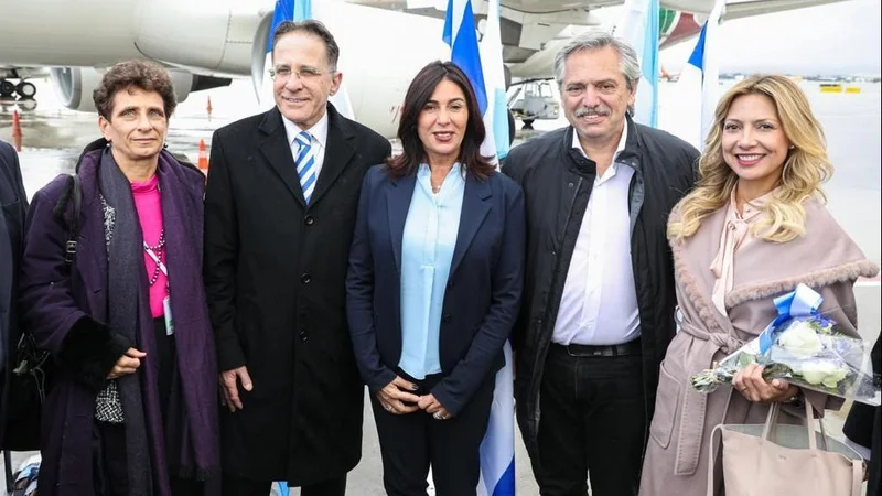 Alberto Fernández llegó a Israel en su primer viaje internacional como Presidente