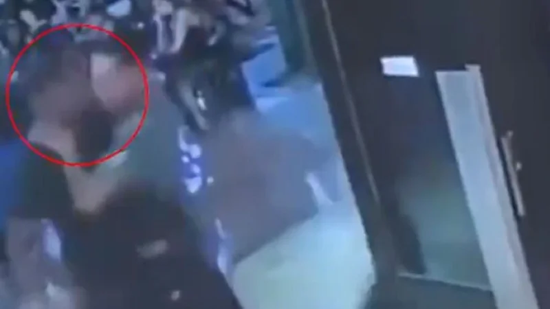 Le pegó a un mozo en Pinamar y lo amenazó: "Me vas a atender cuando yo te digo"