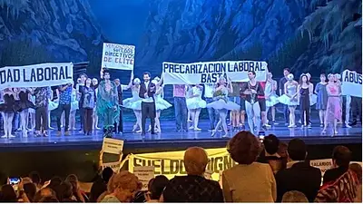 El último bastión macrista: el reclamo de los trabajadores del Teatro Colón ante los directivos del PRO El último bastión macrista: el reclamo de los trabajadores del Teatro Colón ante los directivos del PRO