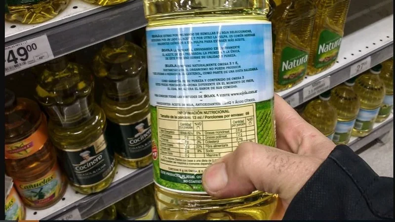 Anmat prohíbe un conocido aceite de la fábrica Vicentin y una marca de yerba mate