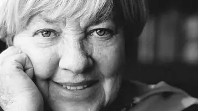 El Centro Cultural Kirchner reabre sus puertas con un emotiva muestra que homenajea a María Elena Walsh El Centro Cultural Kirchner reabre sus puertas con un emotiva muestra que homenajea a María Elena Walsh
