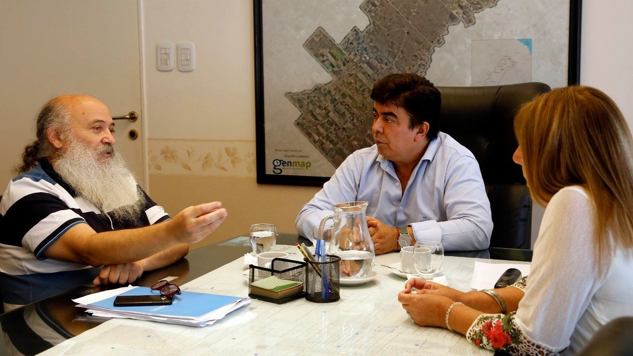 Fernando Espinoza: “La educación es un derecho y nuestro deber es garantizar el acceso a ella”