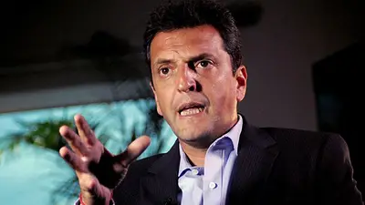 La chicana de Edgardo Alfano a Sergio Massa después del blooper de la silla en el Congreso La chicana de Edgardo Alfano a Sergio Massa después del blooper de la silla en el Congreso