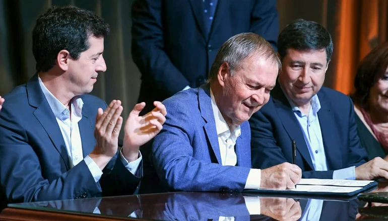 El gobierno de Alberto Fernández se acerca a Juan Schiaretti y suma a Córdoba al plan contra hambre
