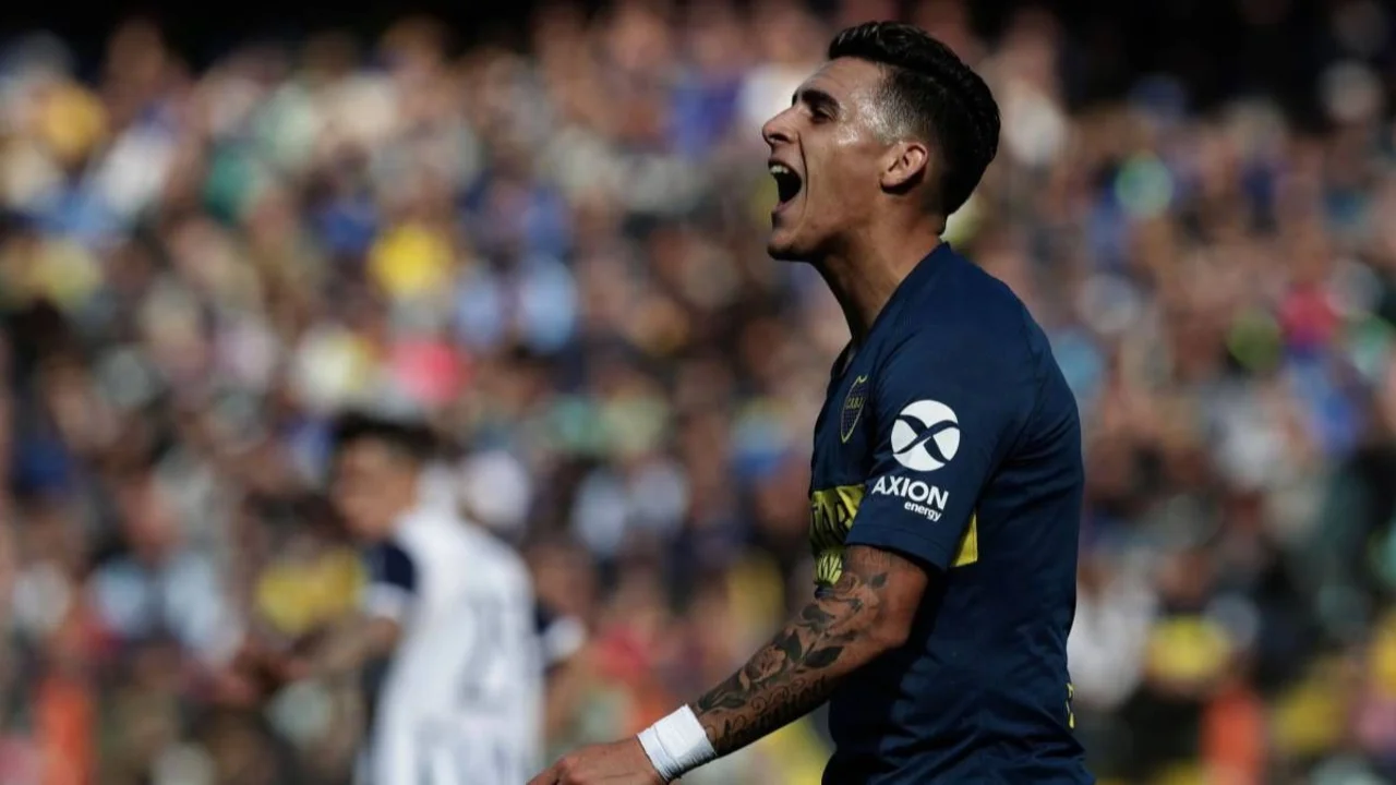 Cristian Pavón estuvo ausente en el entrenamiento de Boca y encendió las alarmas