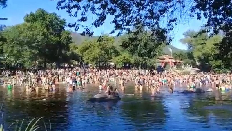 Scharetti rechaza el DNU del Gobierno, pero en Córdoba no hay respeto a los protocolos
