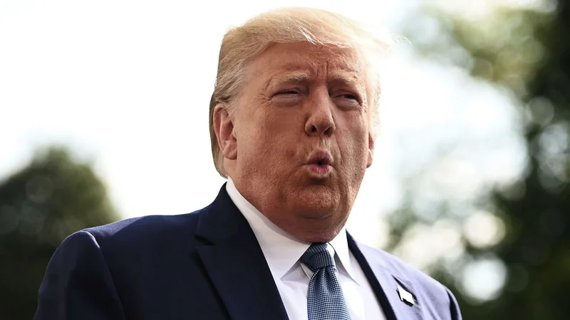 Trump no es democrático, Facebook y Twitter tampoco