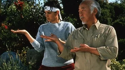 Después del furor por Cobra Kai se viene el documental sobre Pat Morita, el actor que interpretó al Señor Miyagi Después del furor por Cobra Kai se viene el documental sobre Pat Morita, el actor que interpretó al Señor Miyagi