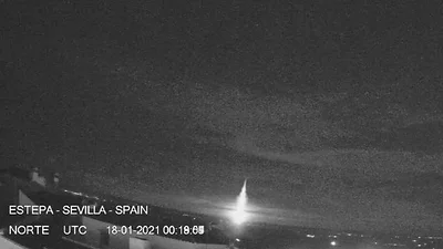 Conmoción en Galicia: una "bola de fuego" cruzó el cielo y lanzó un terrorífico estruendo Conmoción en Galicia: una "bola de fuego" cruzó el cielo y lanzó un terrorífico estruendo
