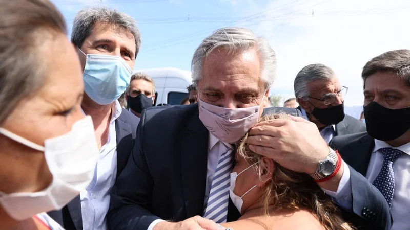 Alberto Fernández recorrió San Juan tras el terremoto