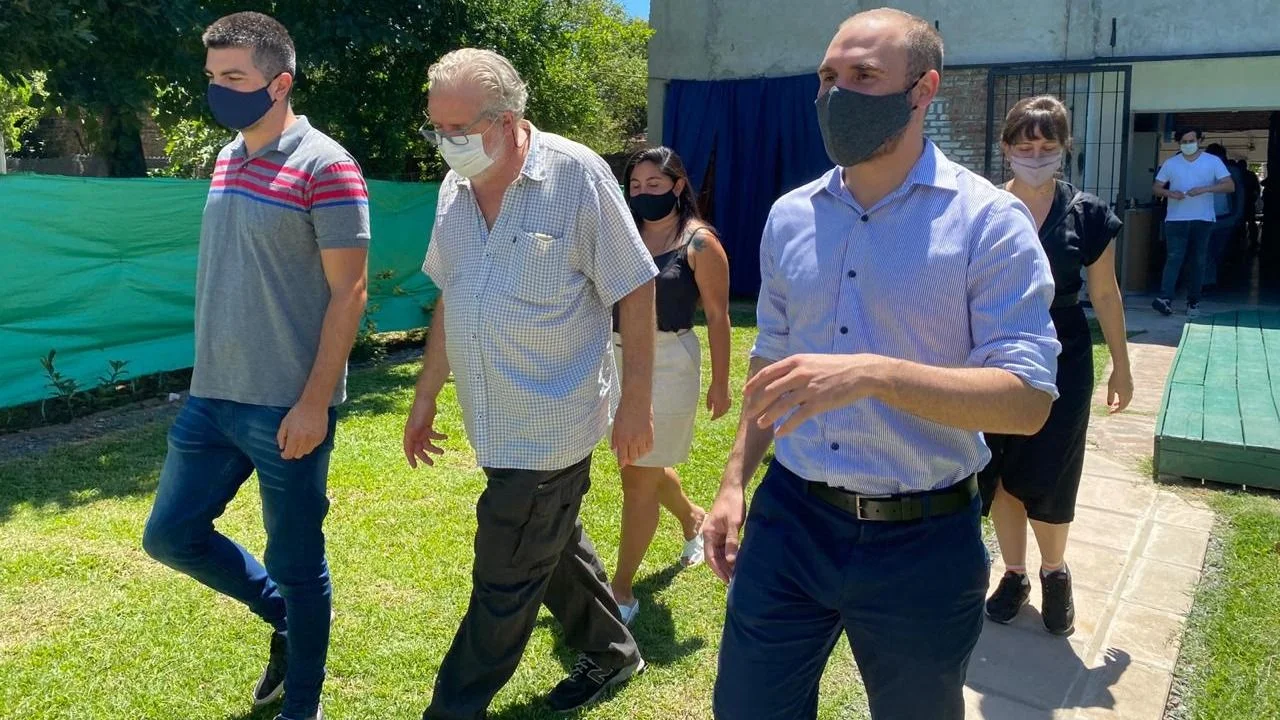 Guzmán fue hasta Moreno y tuvo una cargada agenda social