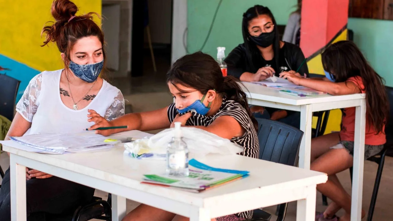 Gobierno y movimientos sociales refuerzan el despliegue en los barrios