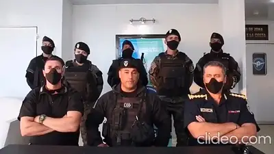 Rompieron el silencio los policías que saludaron a Bullrich en Villa Gesell Rompieron el silencio los policías que saludaron a Bullrich en Villa Gesell