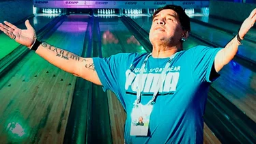El milagro de Maradona: ¿reabre un histórico bowling del Conurbano?