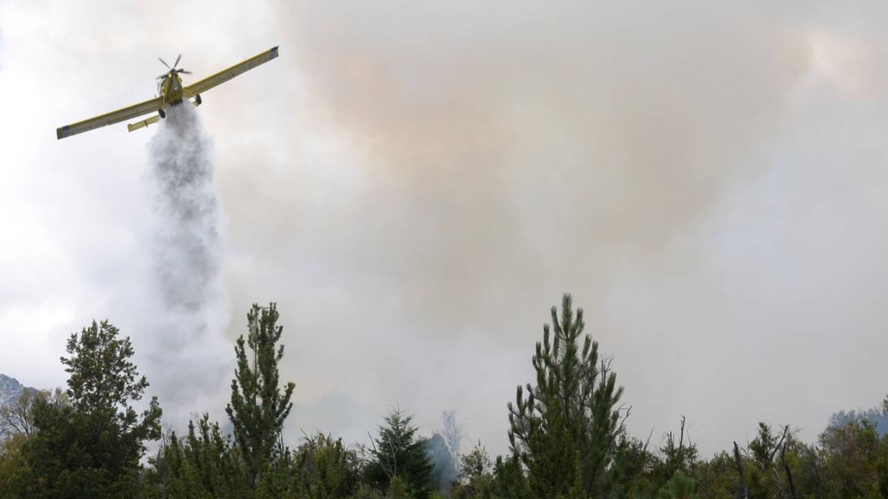 Alerta en El Bolsón: temen que los incendios lleguen a una planta de gas