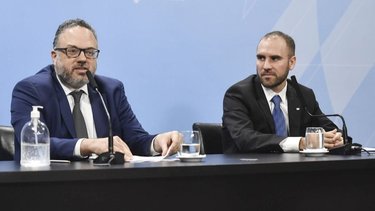Kulfas descartó la posibilidad de un "cimbronazo cambiario"