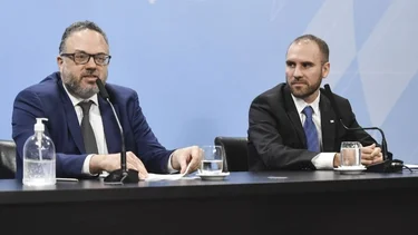 Kulfas descartó la posibilidad de un "cimbronazo cambiario"
